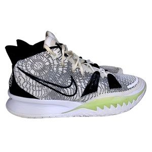 Kyrie 7 White/Black-Glow-Hyper Royal Sz 11.5 Used